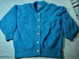 Vintage Women's Venesha 80% Angora 20% nylon Sweater Green Cardiganl Size M